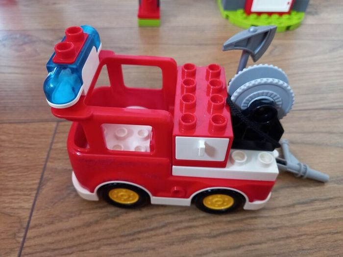 Lego Duplo Fire Station Set 10903