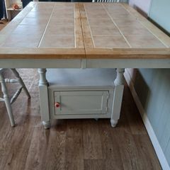 Table and 4 Chairs