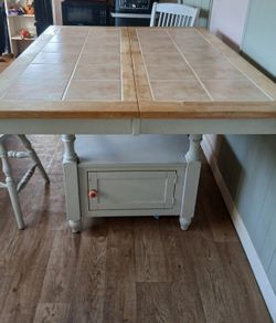 Table and 4 Chairs