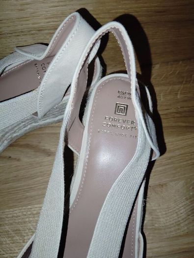 NEW.women sandal.size40