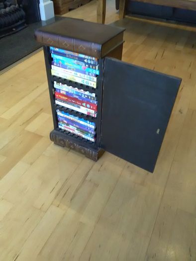 Bookcase style CD/Dvd box set
