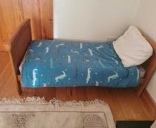 Toodler Bed - Solid pine