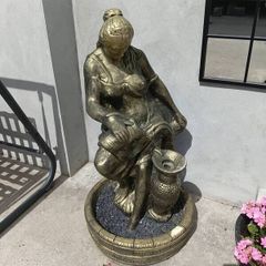 Large Cast Stone Garden Fountain / Statue