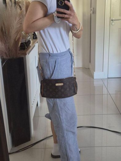 Louis vuitton vintage eva clutch