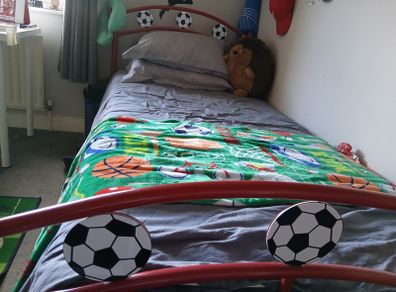 Single bed