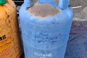 gas bottles (full)