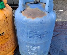 gas bottles (full)