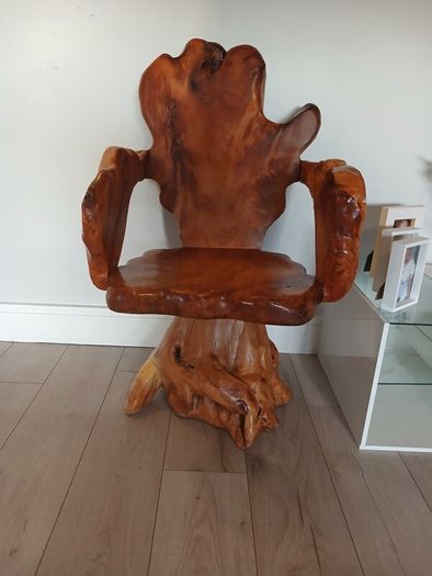 swivel chair