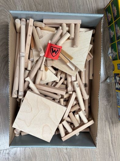 Wooden construction set