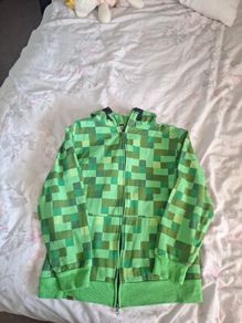 jumper and matching light