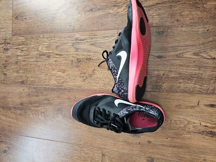 womens nike trainers