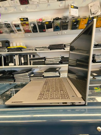 Lenovo ThinkBook 15 G2 ITL (15.6") i5 11th Gen 8GB RAM 500GB SSD Windows 11 Pro