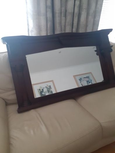 MIRROR Fabulous detail. Excellent condition