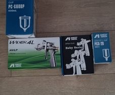 spray guns 2x iwata