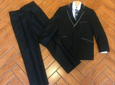suit child