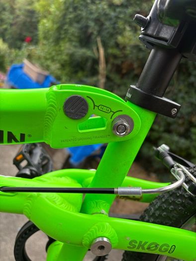 Black Diamond kid bike