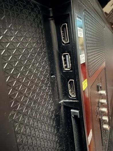 television or monitor 32 inches