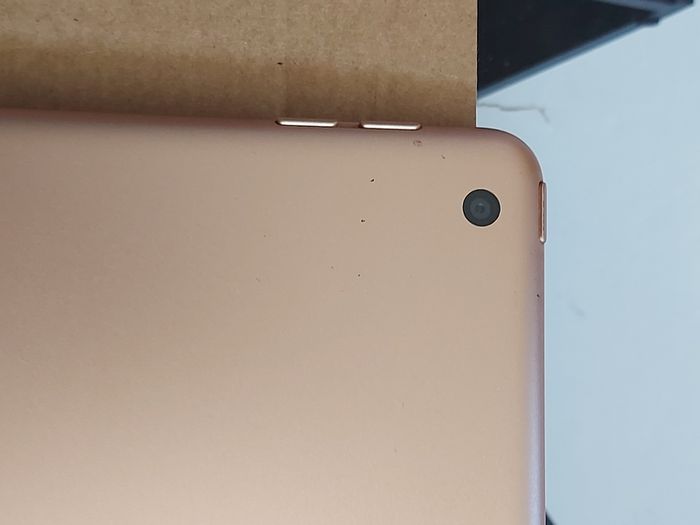 Apple Ipad 8th Generation, Model A2270, 32GB, Gold, 88% Battery Life, Model MYLC2, in excellent cosmetic condition