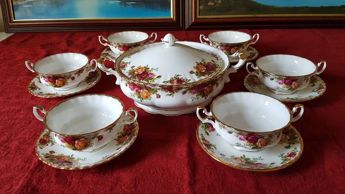 13 Piece Royal Albert Old Country Roses Bone China Gold Gilt Soup Coupe Set With Lidded Tureen Made In England