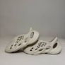 Yeezy Foam Runners UK7 Image 3