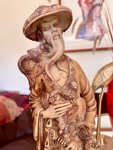 Vintage Oriental Resin Sculptured Figures Traditional Attire 1970s