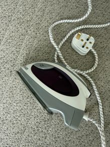 Travel iron