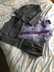 Boys suit 8yrs+