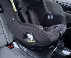 Bugaboo Owl with 360 ISOFIX Base - child car seat