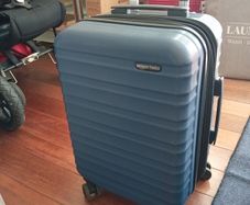 cabin suitcase with extension space, in perfect condition wheels zipps handle working order, almost new, bought for 65 eu in Amazon