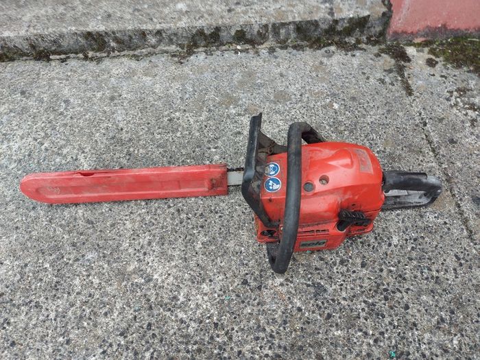 SOLO Motorsage 110db Petrol chainsaw in very good condition, not tested