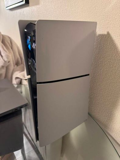 ps5 slim digital 1tb with controller