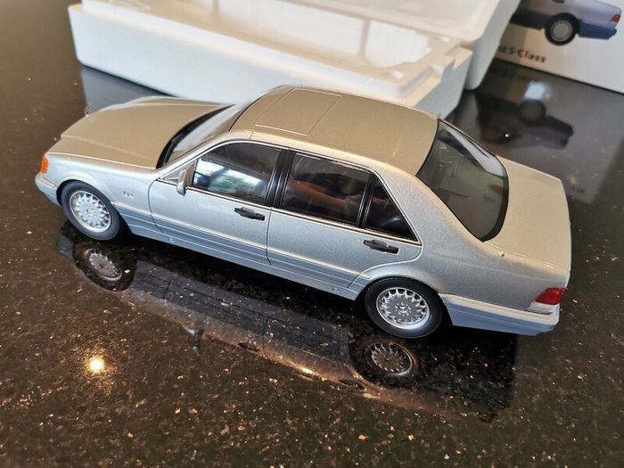 PRICE DROP Mercedes W140 S Class 1:18 model