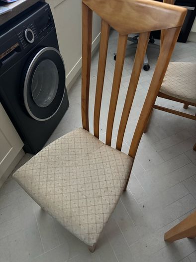 table and chairs