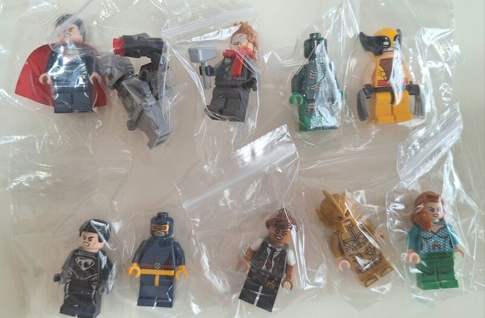 Lego Minifigures - Marvel & DC