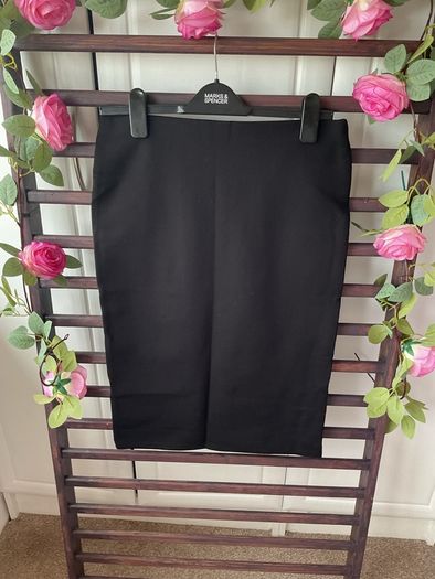 skirt Bnwt black pencil skirt size 12 front zipped detail