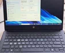 HP Notebook Intel Celeron 1.1ghz 4gb ram 60gb storage