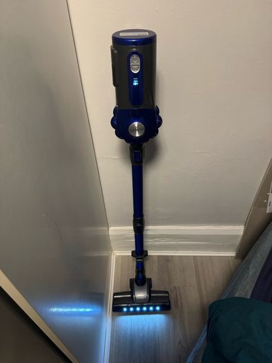 Akitas V8 Cordless Vacuum