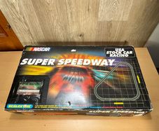 SCX 1:32 NASCAR Slot Car Track Set Tested - 2 Cars & Box - Super Speedway