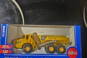 Siku 1877 Volvo Dumper