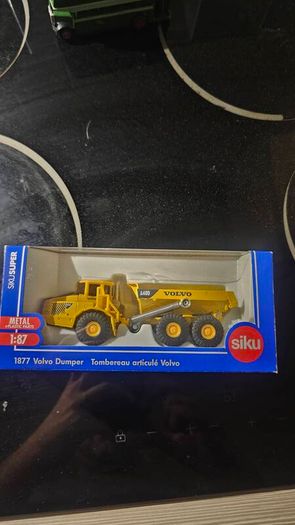 Siku 1877 Volvo Dumper