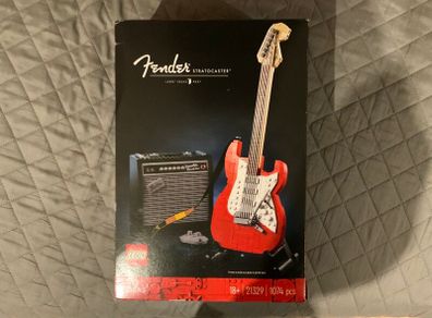 Lego 21329 Fender Stratocaster