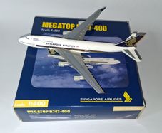 Singapore Airlines 1:400 Scale Megatop 747-400 9V SPG