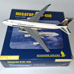Singapore Airlines 1:400 Scale Megatop 747-400 9V SPG