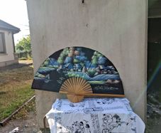XL painted fan postage possible