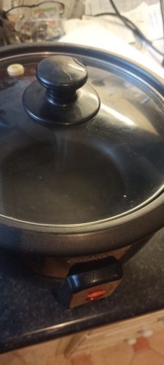 Rice Cooker & Glass Mixing Bowls