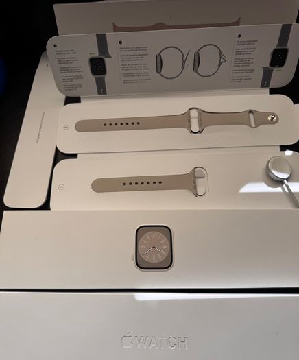 Apple Iwatch 8 large 45mm GPS with new apple sports strap