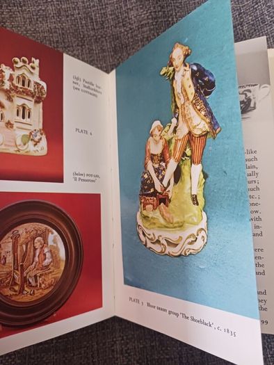 The Observer's Book of Pottery & Porcelain/ 1977