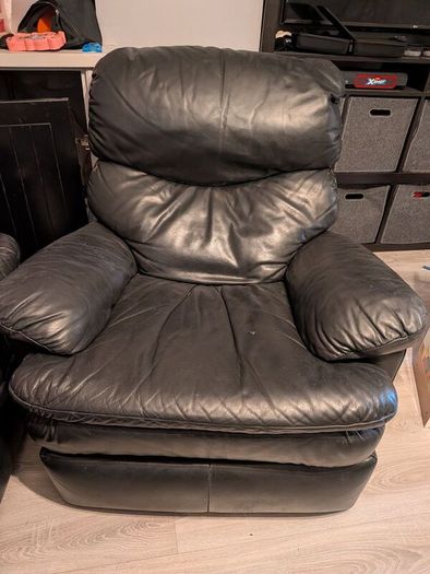 Leather recliner