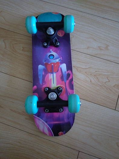 Mini skateboard 17 inch 4-6 years