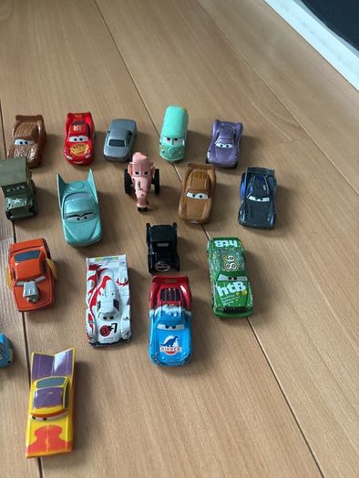 Zigzag McQuenn cars